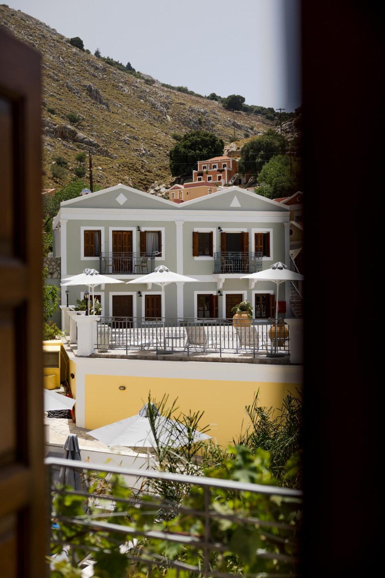 Opera House Hotel Symi Exteriör bild