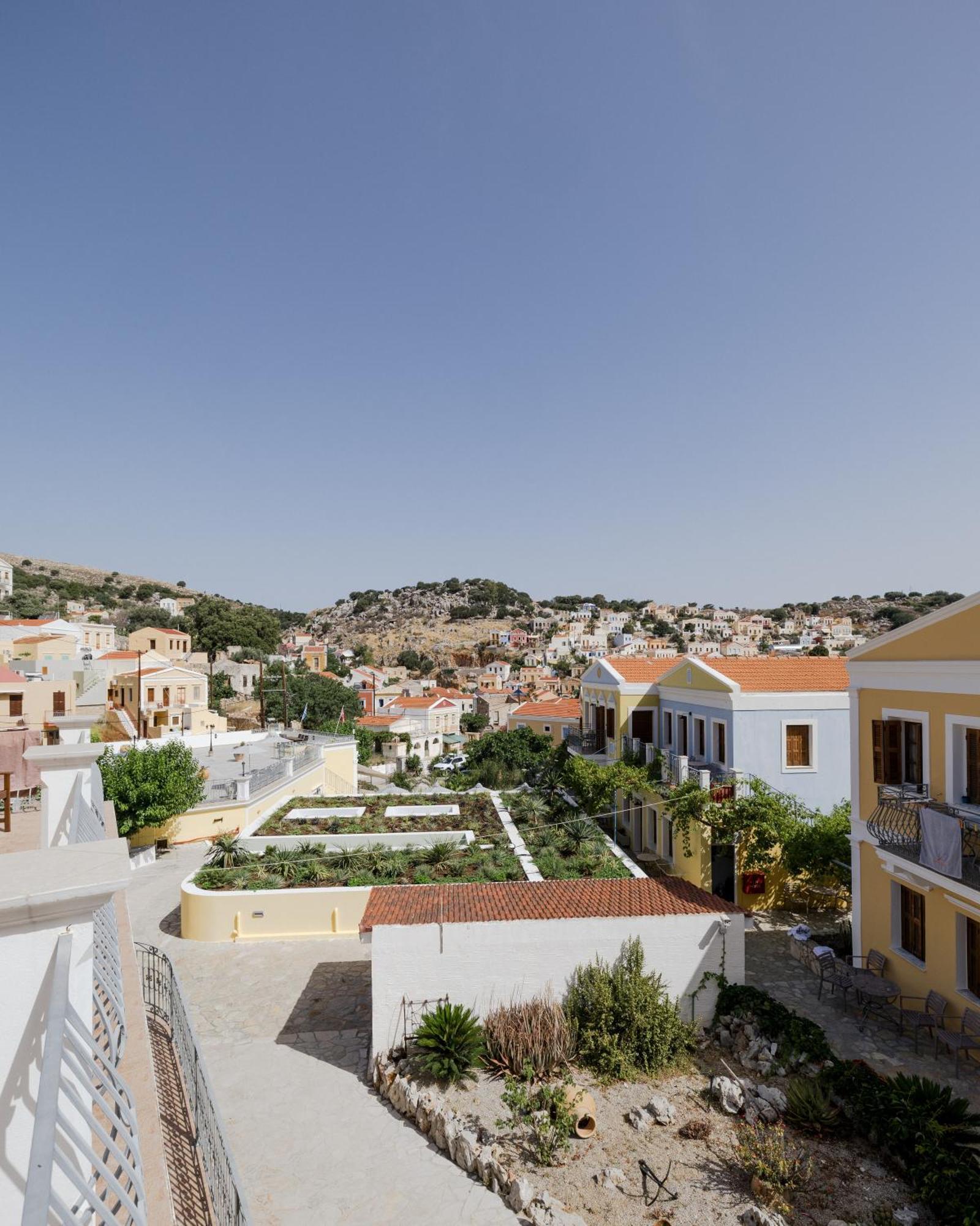 Opera House Hotel Symi Exteriör bild